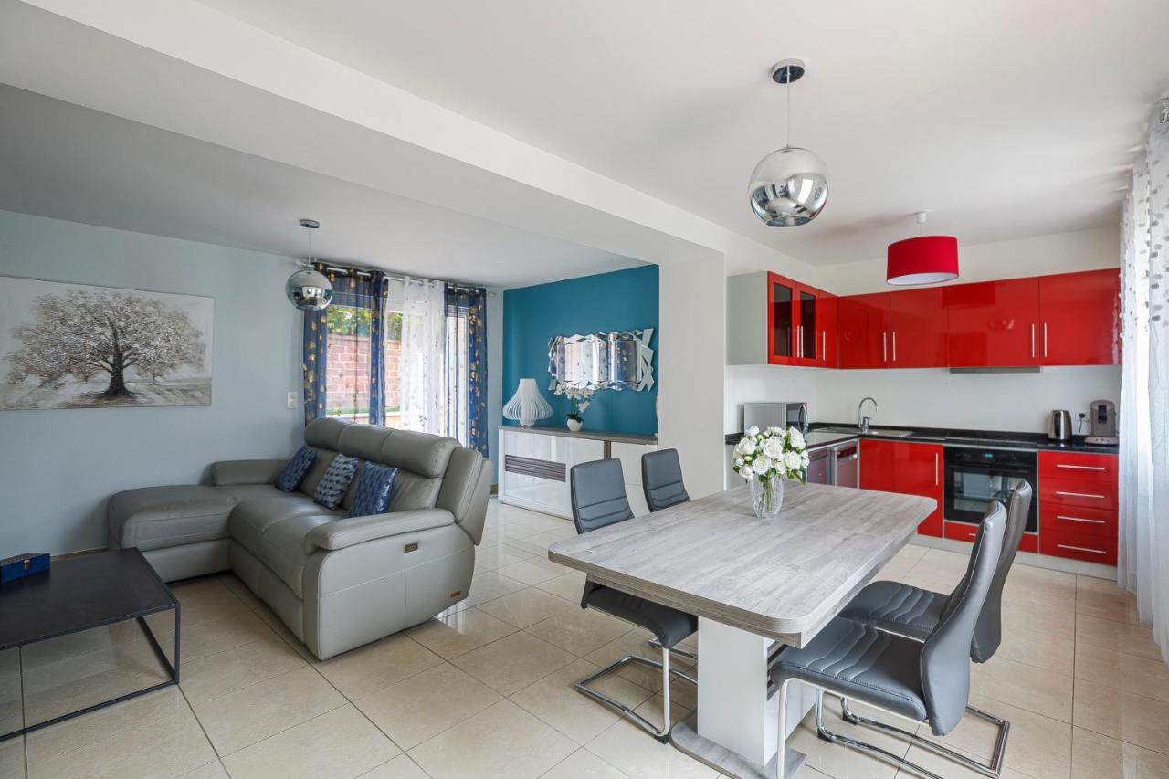 Logement 004 A 300M De La Gare Mantes La Jolie エクステリア 写真
