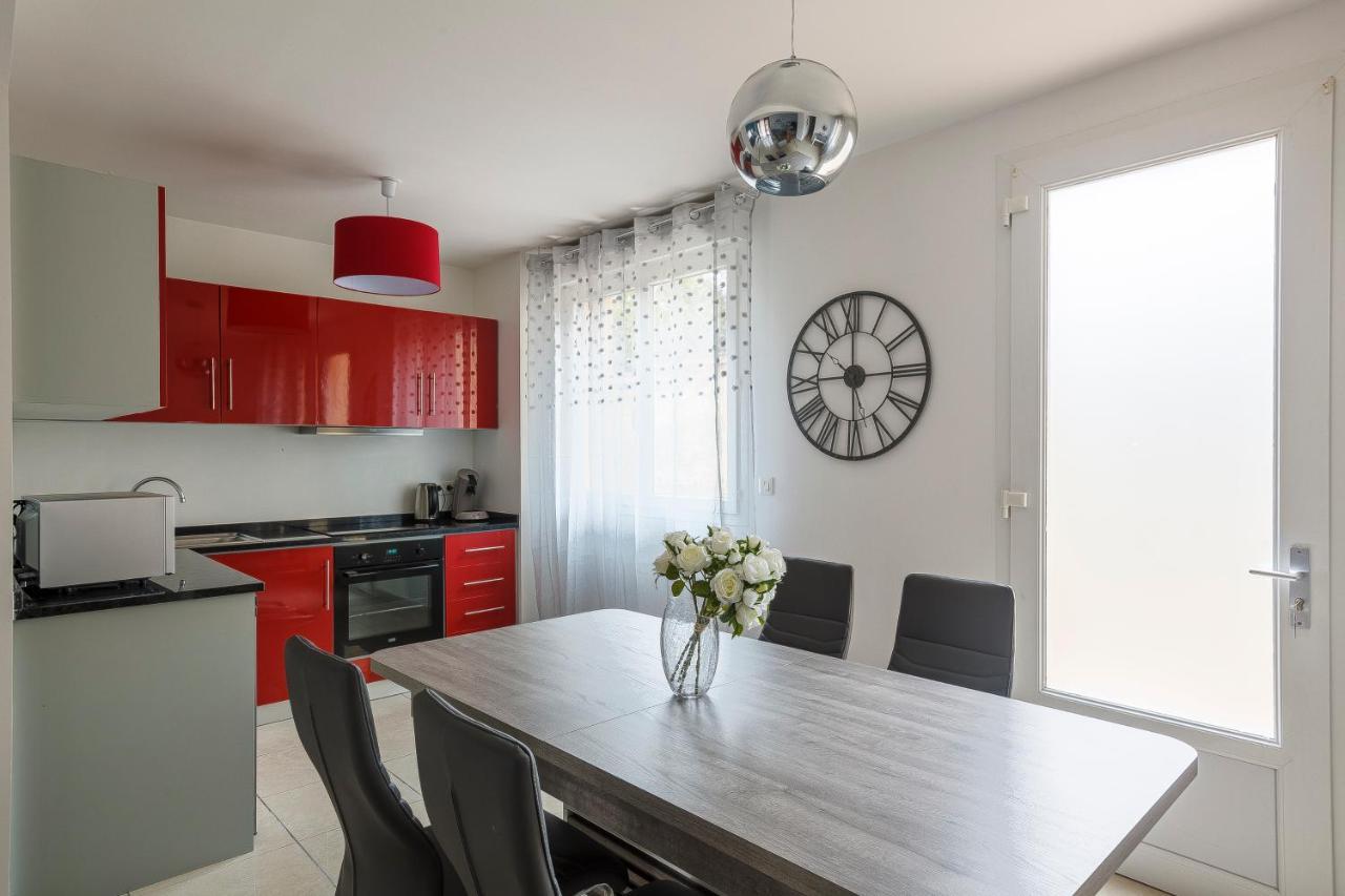 Logement 004 A 300M De La Gare Mantes La Jolie エクステリア 写真