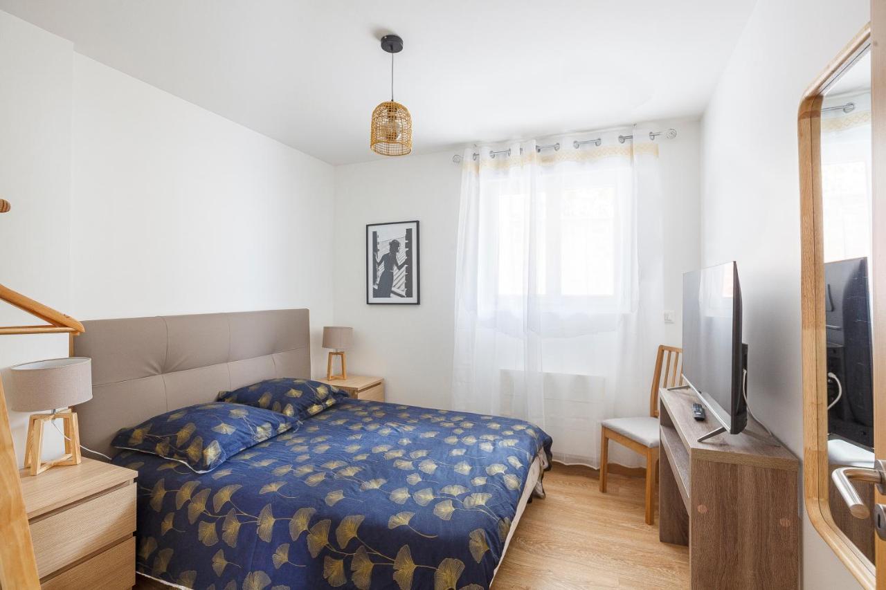 Logement 004 A 300M De La Gare Mantes La Jolie エクステリア 写真